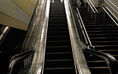 Escaleras Mecánicas y Ascensores: Tecnología al servicio de la movilidad vertical